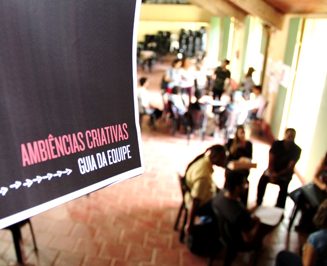 Metodologia sugere a discussão de assuntos de interesse dos jovens para composição do currículo do Ensino Médio Integral e Integrado. Foto: Franciele Xavier (SEE/MG)